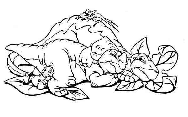 reunidos moldes de dinossauros